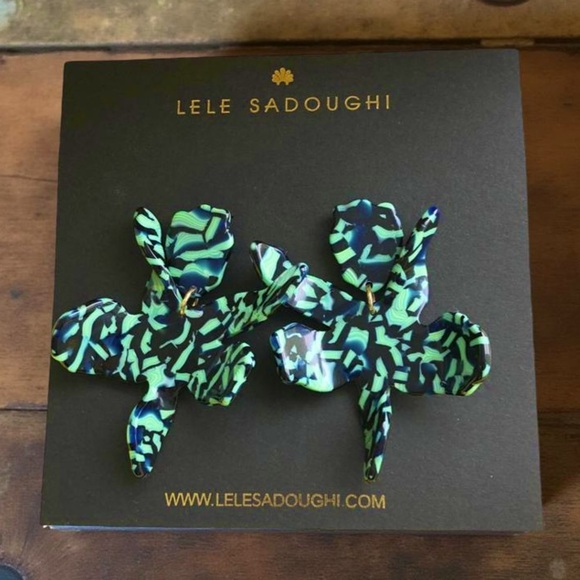 LELE SADOUGHI • Green Small Paper Lily Statement Earrings - Picture 4 of 4